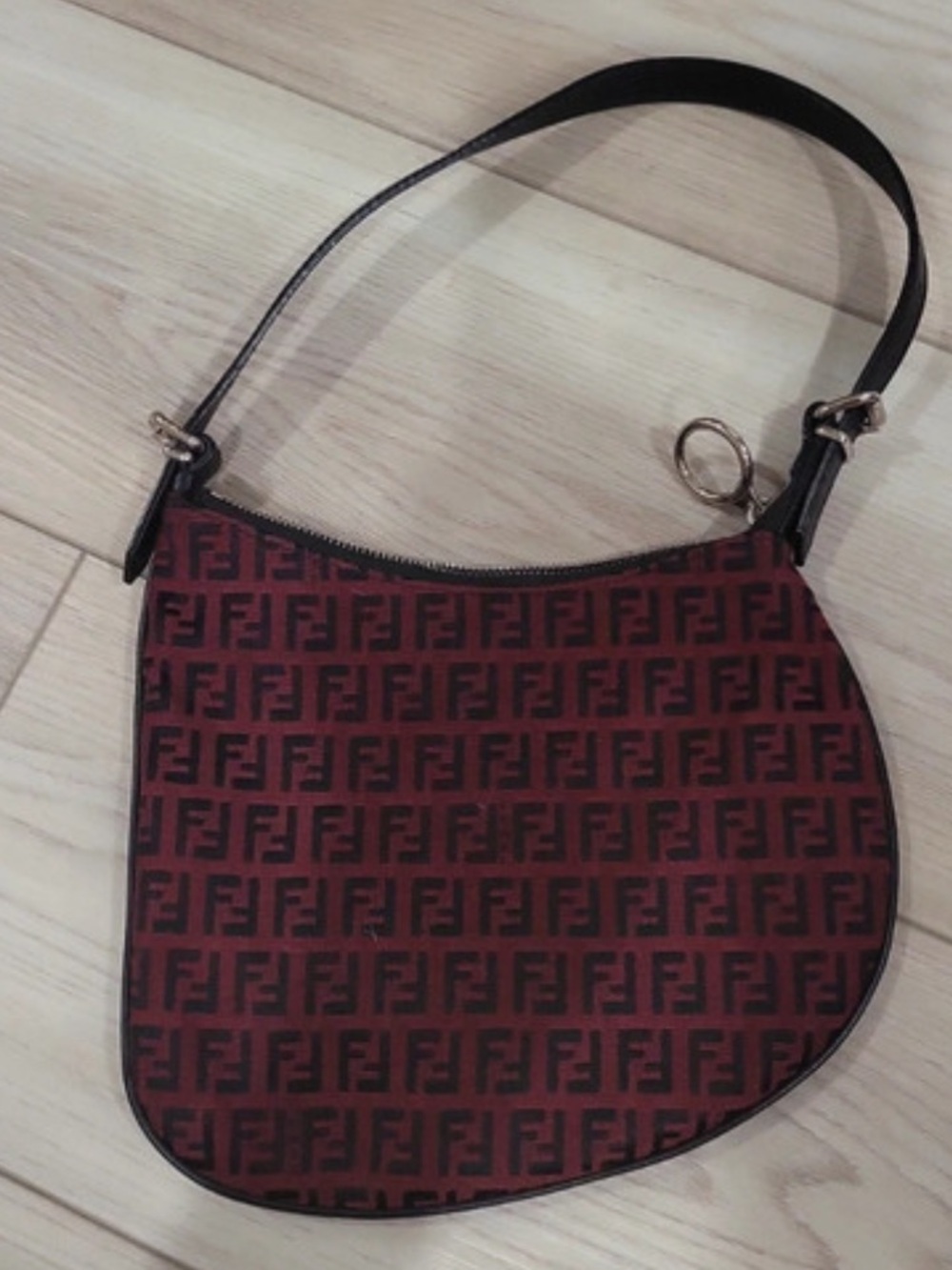 Fendi Red and Black Monogram Mini oyster Shoulder Bag - Picture 3 of 3